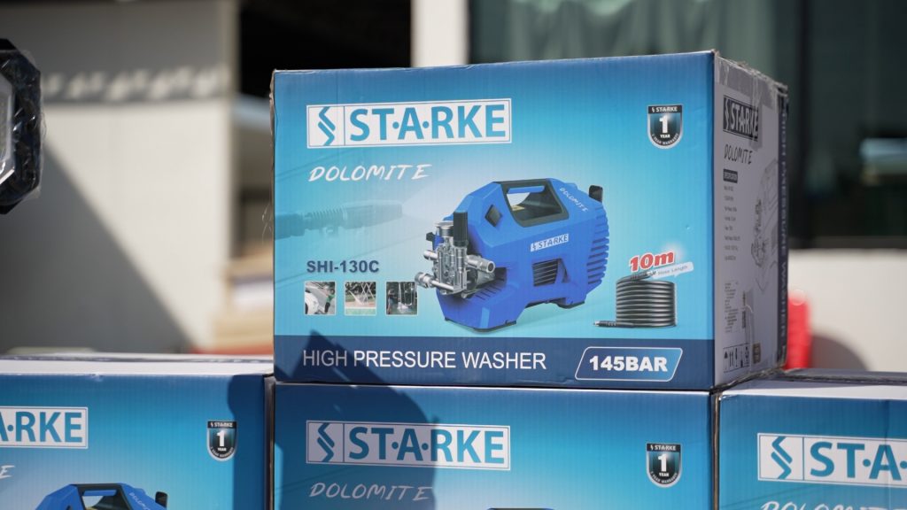 Private.00 05 03 05.still032